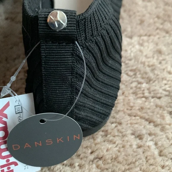 ⬇️⬇️New Womens Danskin shoes size 9 - Picture 2 of 4